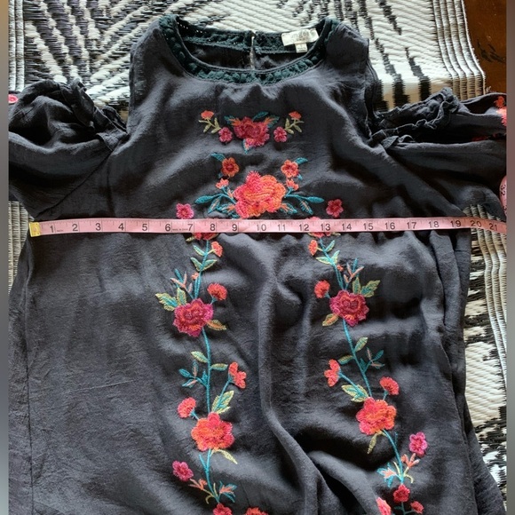 Umgee Boho Cold Shoulder ToonEmbroidery Floral - Picture 9 of 11